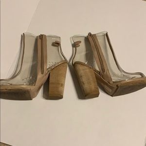 Ibiza Cambell California heels. Almost brand new.